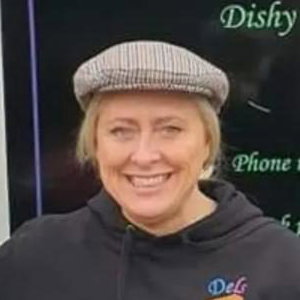 Andrea infront of Dels (1)