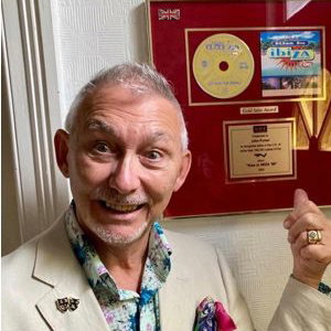 An oldie in the recording studios 2024  golden oldies 🙏😊 Free on SoundCloud /Bunny T Delightfully Unhinged 