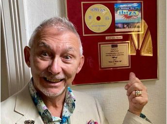 An oldie in the recording studios 2024  golden oldies 🙏😊 Free on SoundCloud /Bunny T Delightfully Unhinged 