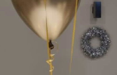 Balloon table decorations without helium