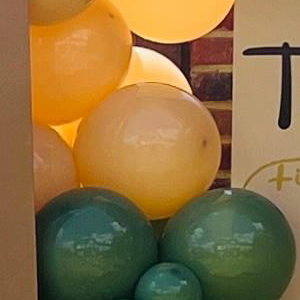 Teddy Bear Balloon Decorations for first Birthday party