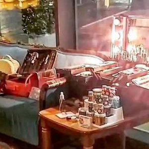 Glitter bar