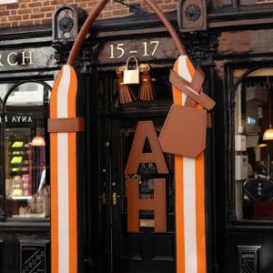 Giant handbag handle for Anya Hindmarch shop in Chelsea