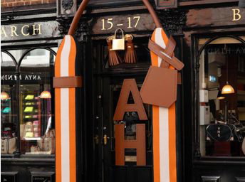 Giant handbag handle for Anya Hindmarch shop in Chelsea