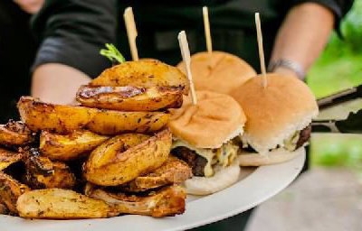 EpiCatering Plattered Burgers, Chicken and Wedges-2