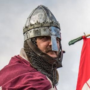 Konal as Harold Godwinson at the Battle of Hastings