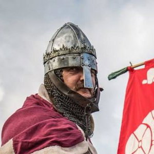 Konal as Harold Godwinson at the Battle of Hastings