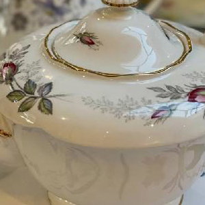 Bridal Rose Teapot