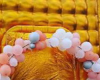 Gold Cube With Balloons Picture