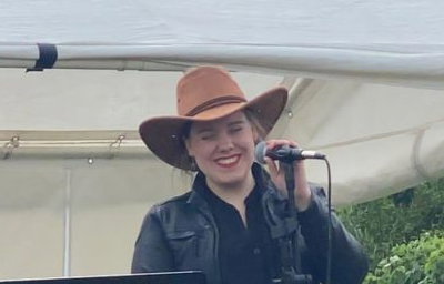 Liberty singing live