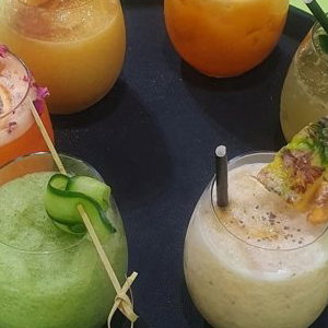 Mocktail/Smoothie or Juice Bars