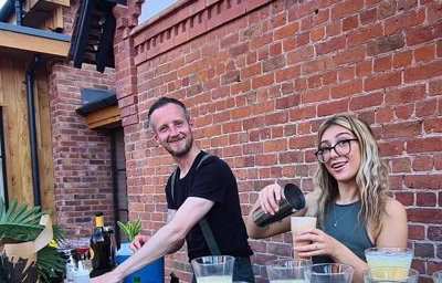 Profesional Cocktail Mixologist
