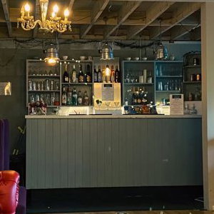 Bar & Reception 4