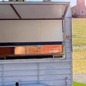 TT Catering | Luxury Horse box hire