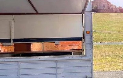 TT Catering | Luxury Horse box hire