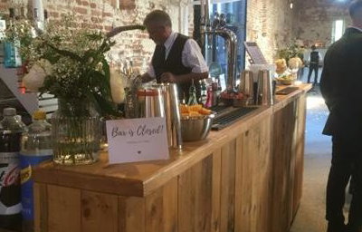 Double wooden bar