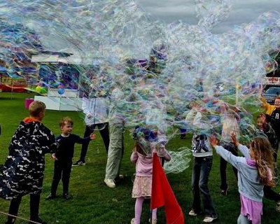 The Amazing Bubble show (12).JPG