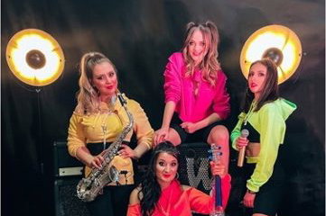 Girls Make Party