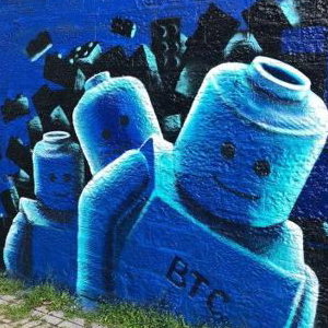 Lego men graffiti