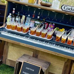 Piano bar- Reception drinks 