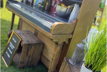 Albert and Charlie’s Mobile Bars ltd
