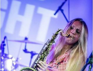 suzie sax