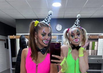 Clowns!