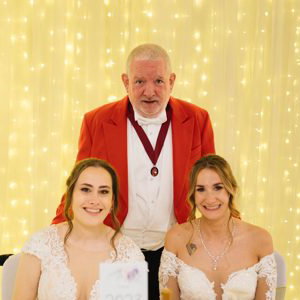 Lizzie & Chloe cropped