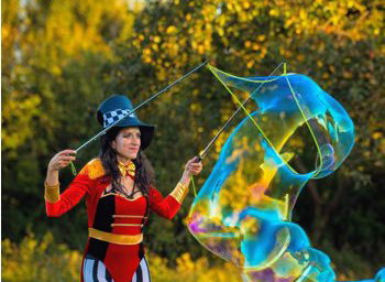 Outdoors bubble show