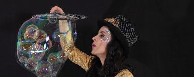 Indoors bubble show