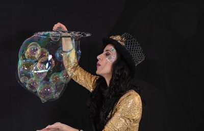 Indoors bubble show