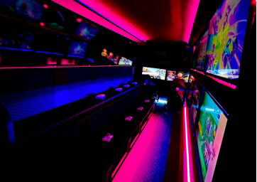 Gaming Van - Pink