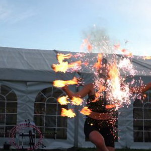 Wowo fire show 
