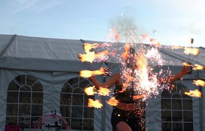 Wowo fire show 