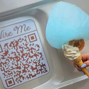 Pretty Parlour ice cream and candy floss lollipop