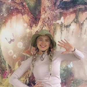 Dina the Dinosaur Explorer.jpeg