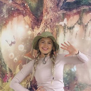 Dina the Dinosaur Explorer.jpeg