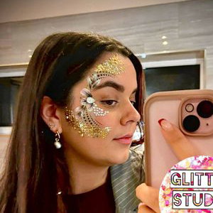 Glamour looks 