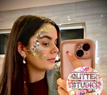Glamour looks