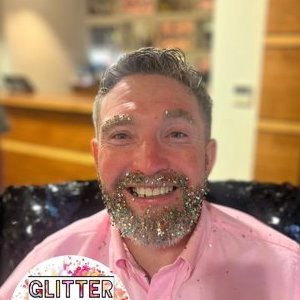 Beard + Glitter = cool 