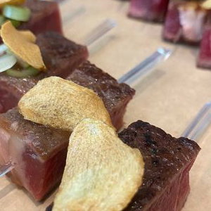 beef-teriyaki-and-garlic-chips