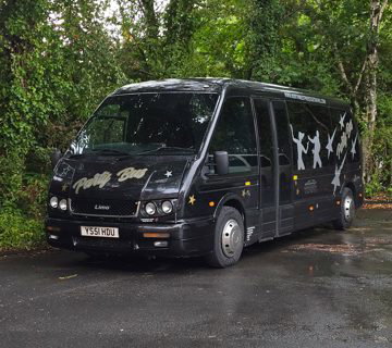 Black 16 party bus