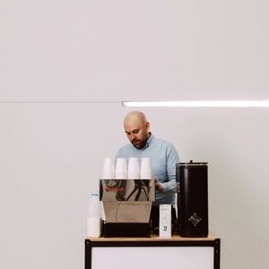 Pop-Up Coffee Bar Distant