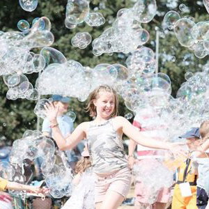 The Amazing Bubble show (1).jpg