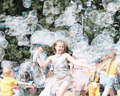The Amazing Bubble show (1).jpg