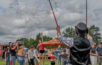 The Amazing Bubble show (2).jpg