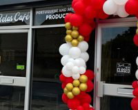 Balloon arch