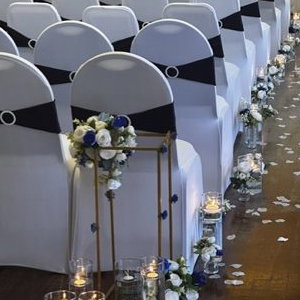 Simple yet elegant wedding ceremony 