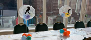 Custom balloon clusters