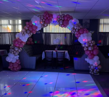 Balloon arch